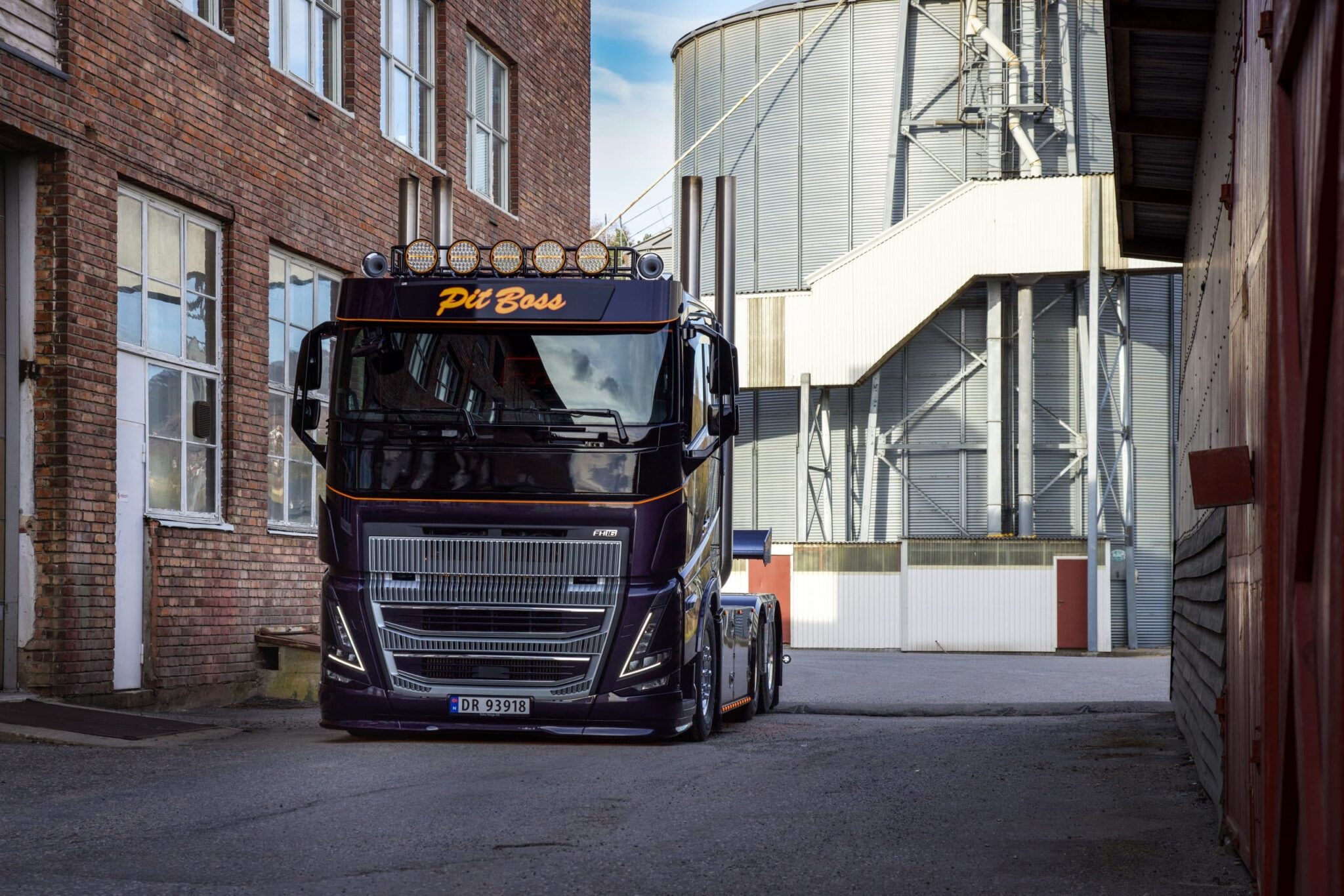Volvo Fh5 frontplate Type 1 slett